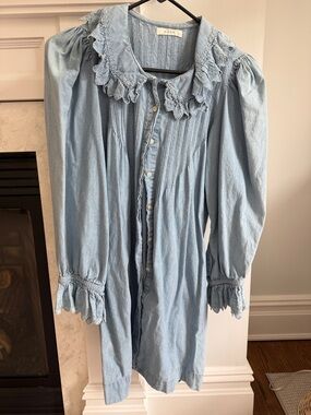 Doen Light Blue Button-Down Dress with Lace Collar